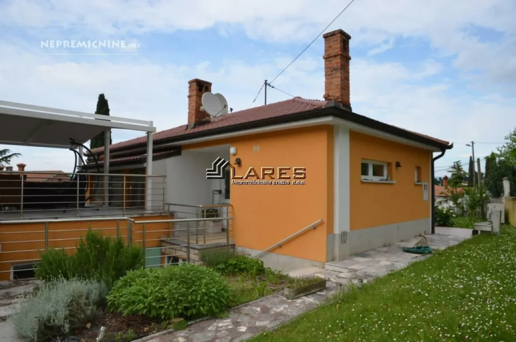 Prodaja samostojna hiša KOPER, BLIZU PLAŽE, 380 m2 - Image 02 (February 16, 2026)